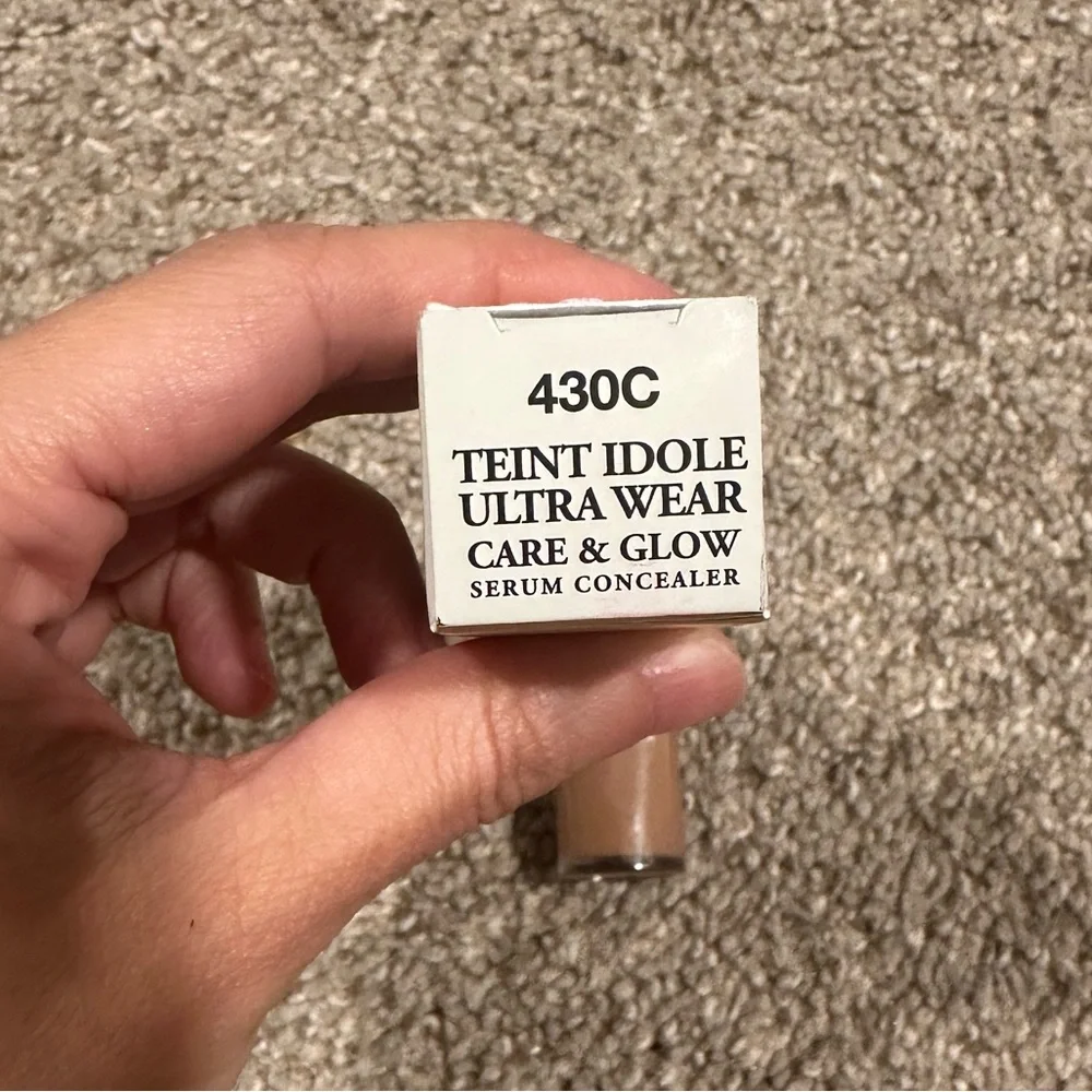 Lancôme Care and Glow Serum Concealer- 430C